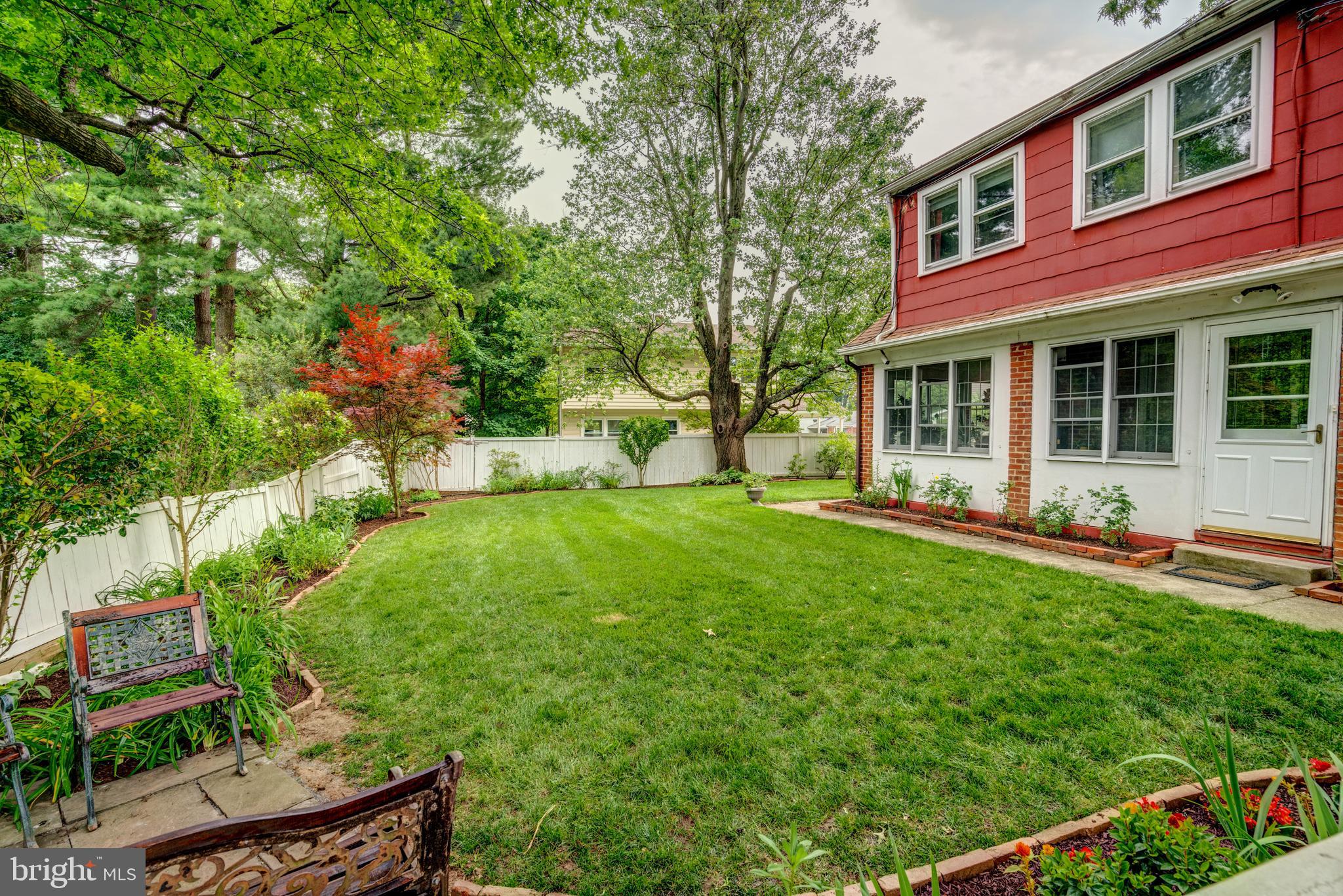 1400 Dennis Avenue Silver Spring, MD 20902 - Photo 37 of 42 View of huge yard from driveway