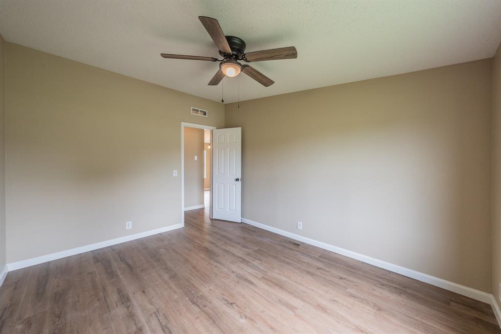 153 Clay Court Springtown, TX 76082 - Photo 27 of 38