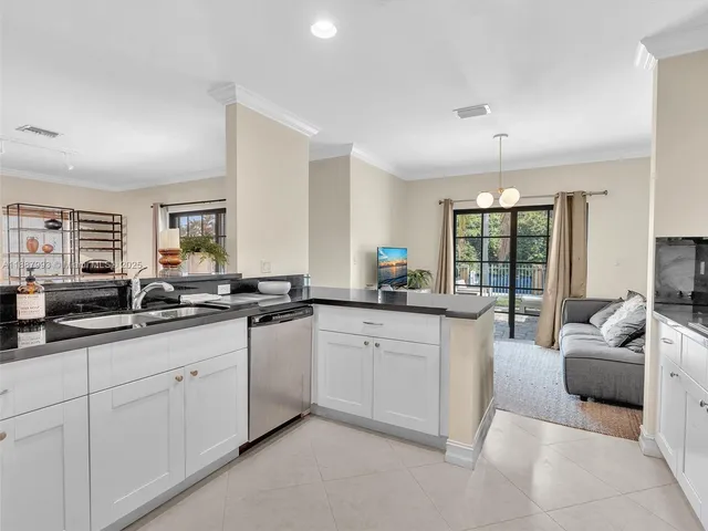 $6,300 | 2901 Hidden Harbour Street, Dania Beach, FL 33312