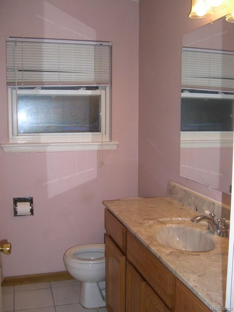 14364 Merriman Road Livonia, MI 48154 - Photo 11 of 21 FULL BATH