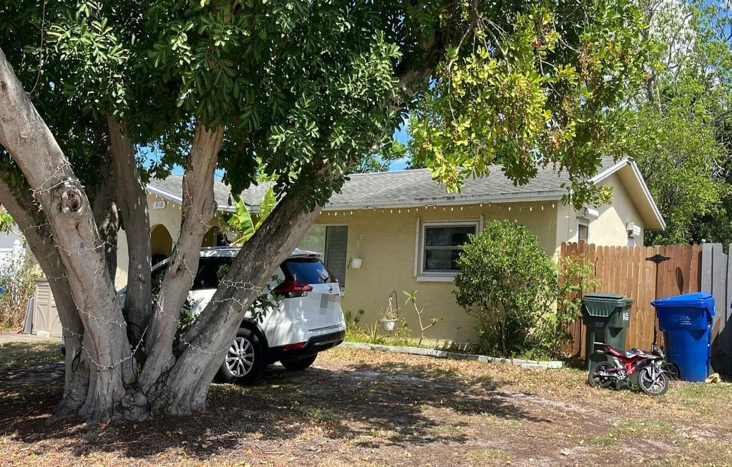 518 Southwest 8th Avenue Largo, FL 33770 - Photo 2 of 5