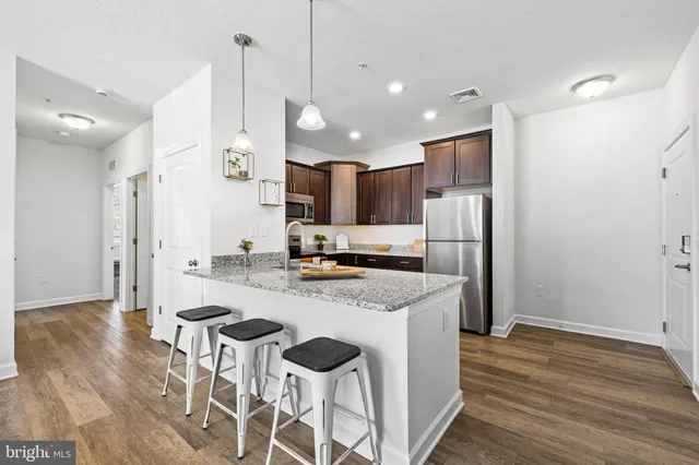 $1,825 | 1006 Admiral Lane, Unit 303, Hanover, PA 17331