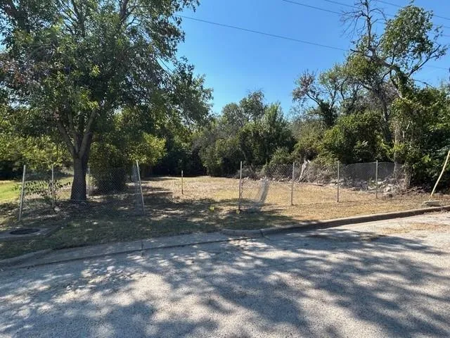$72,500 | 2006 Irma Street, Fort Worth, TX 76104