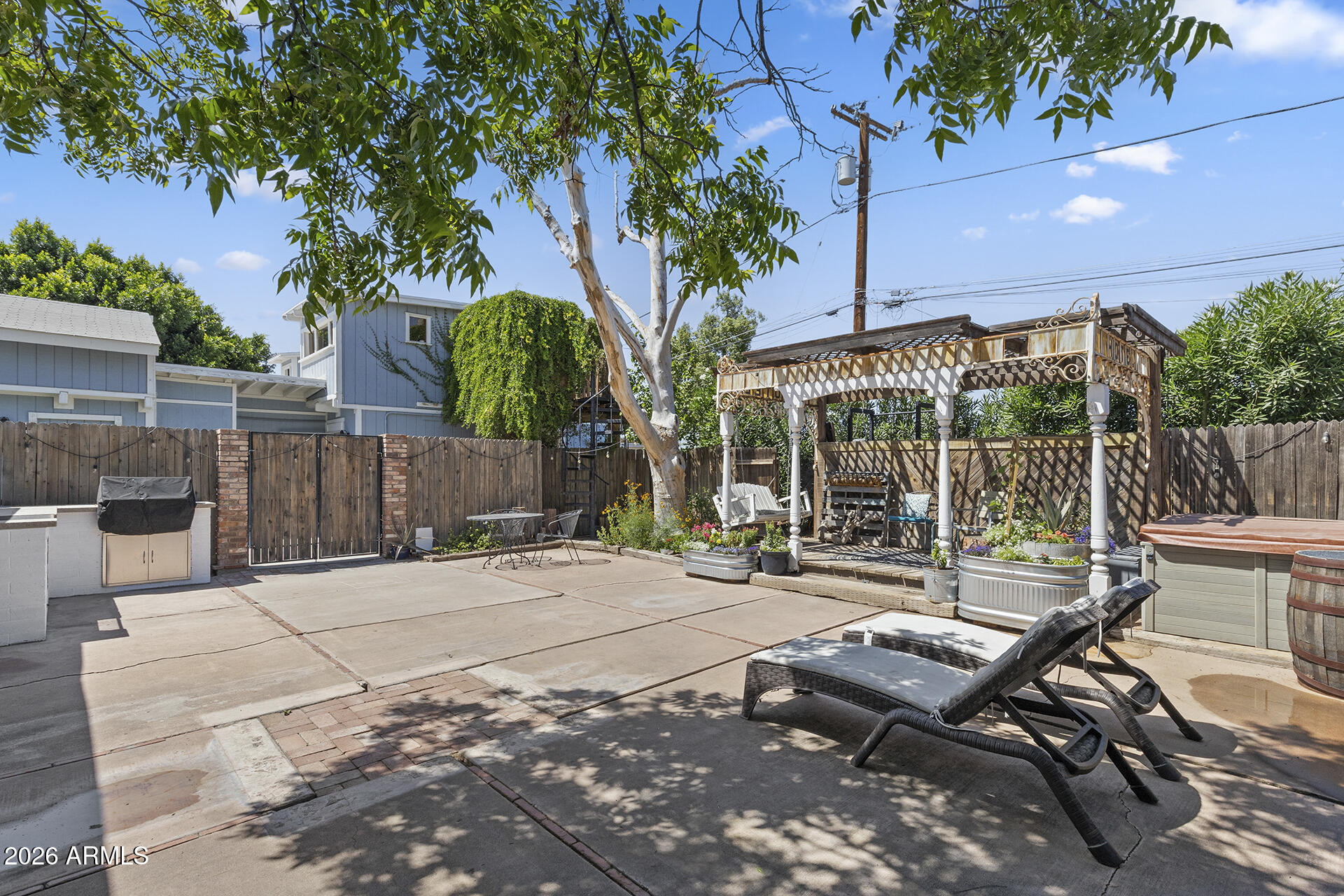 5228 North 15th Street Phoenix, AZ 85014 - Photo 53 of 96 a garden view with a seating space