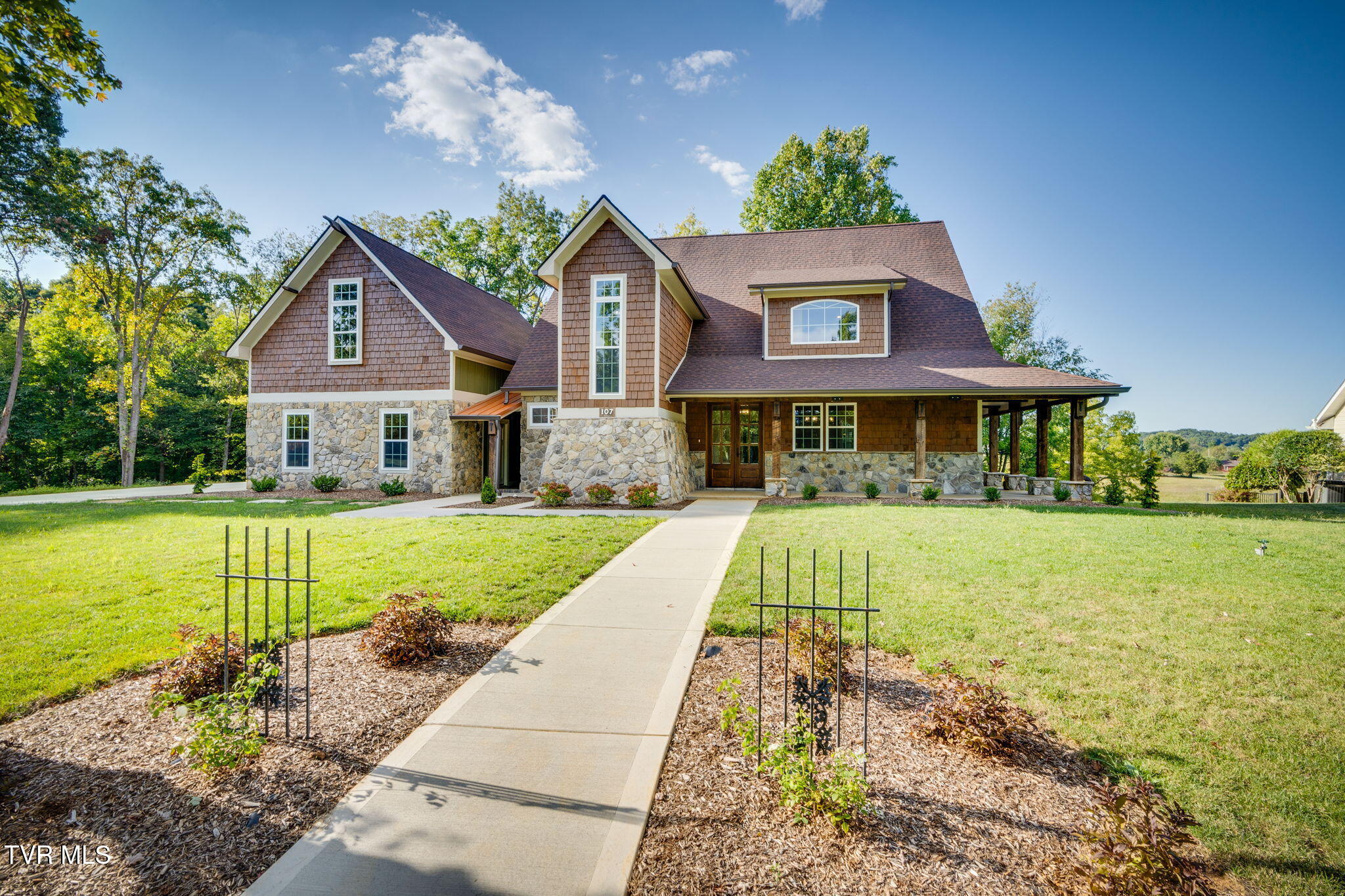 107 Lexington Court Greeneville, TN 37745 - Photo 1 of 76 002