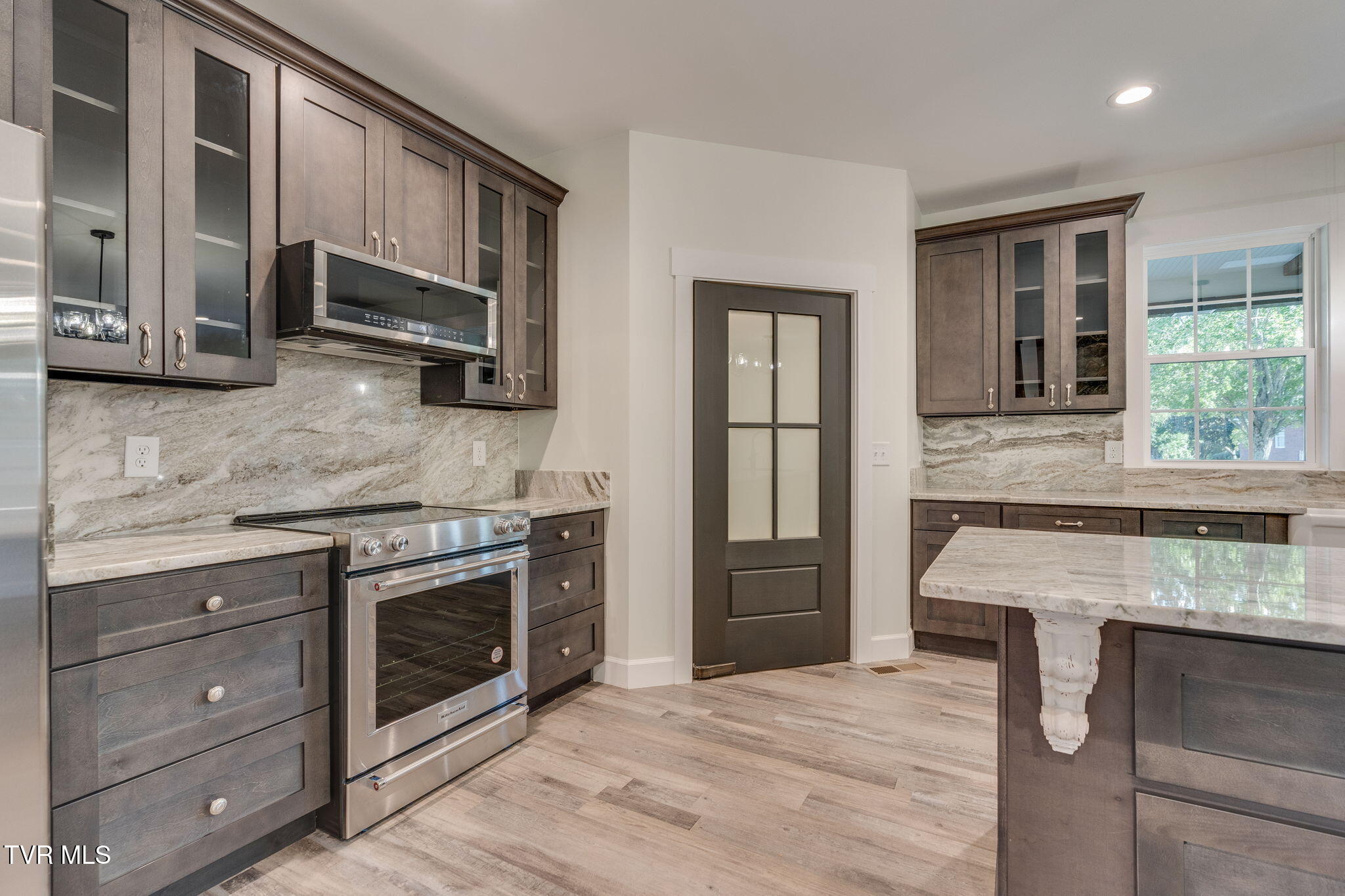 107 Lexington Court Greeneville, TN 37745 - Photo 15 of 76 018