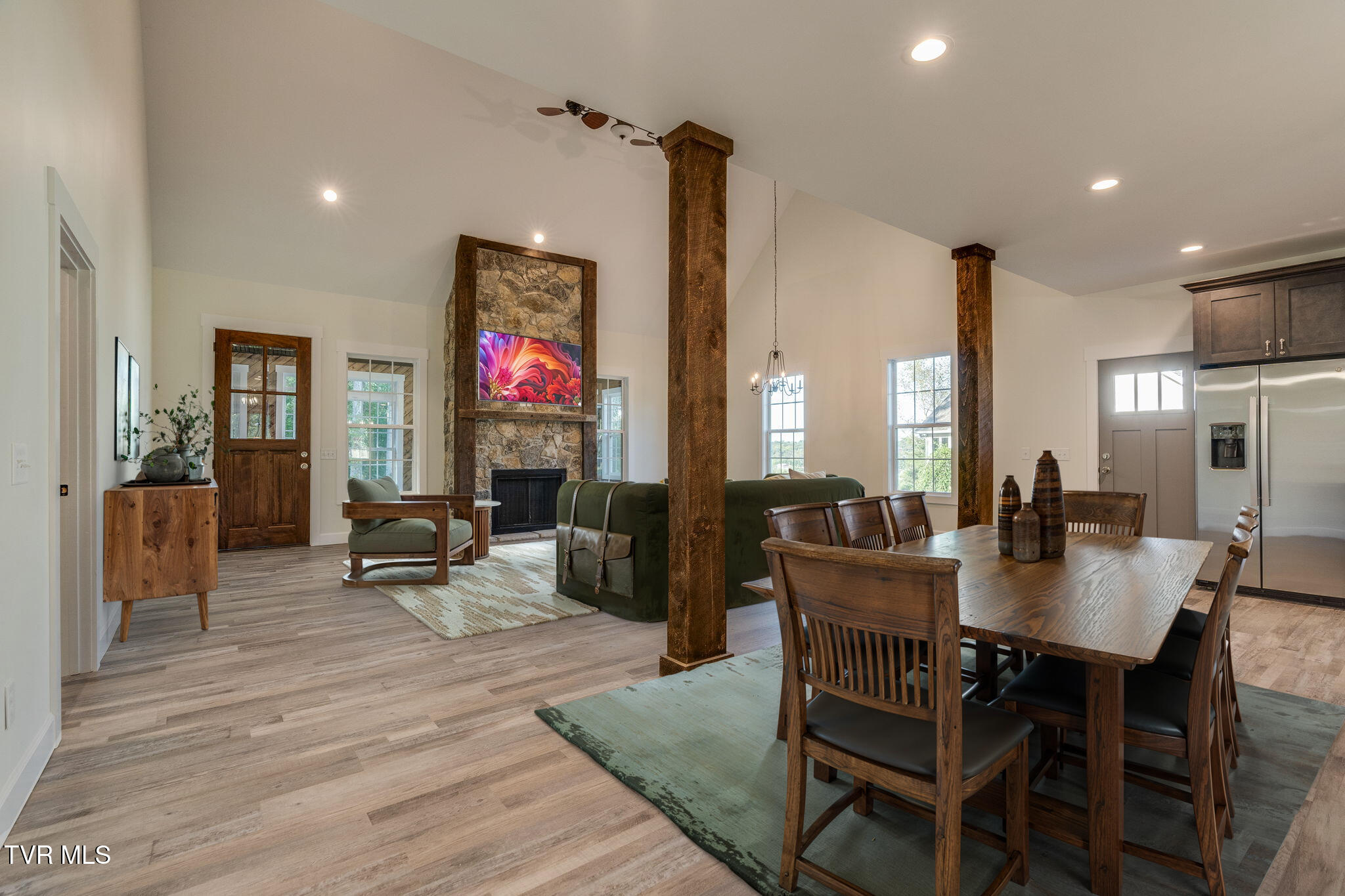 107 Lexington Court Greeneville, TN 37745 - Photo 19 of 76 Great Room Staged with table