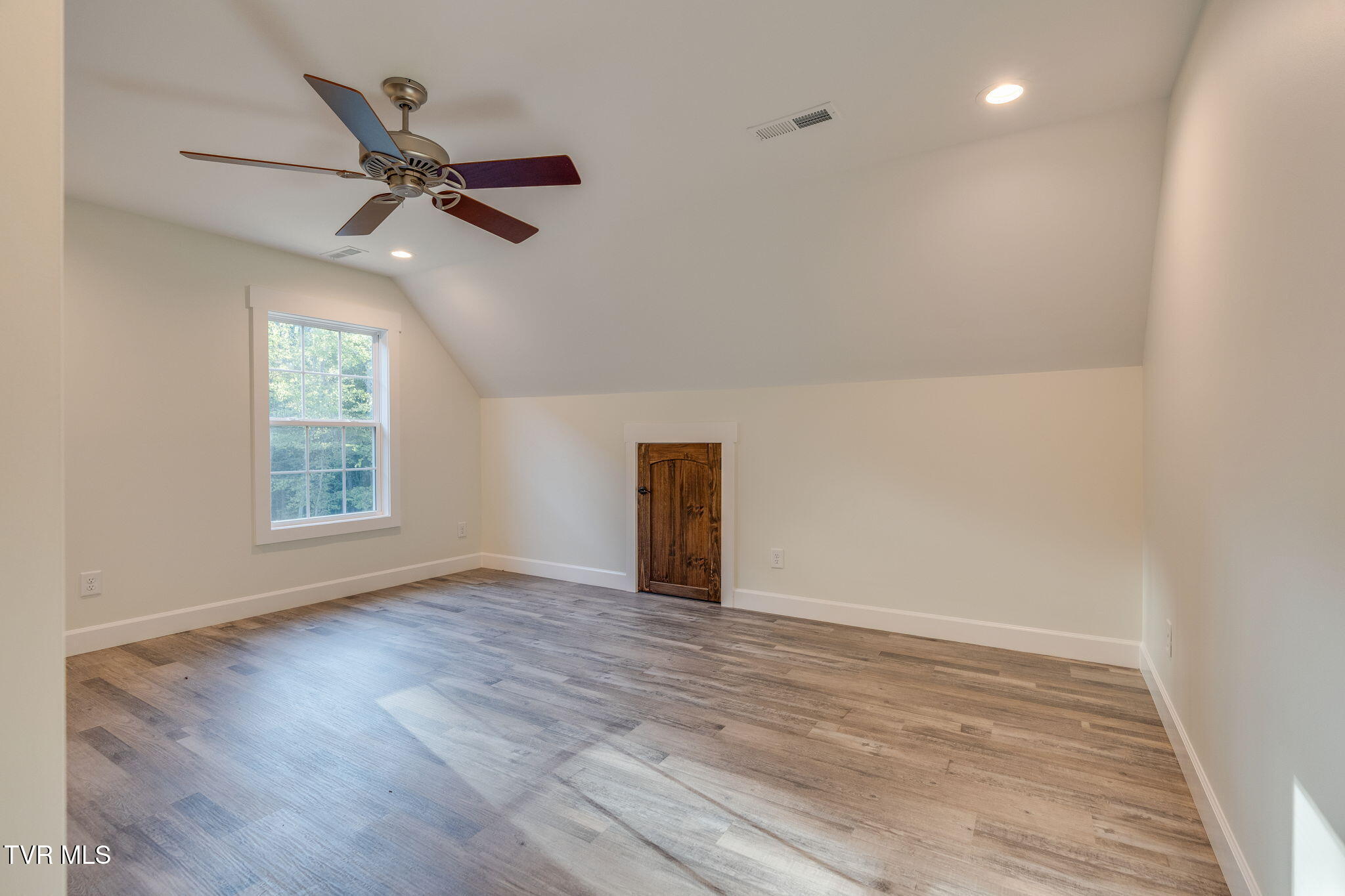 107 Lexington Court Greeneville, TN 37745 - Photo 44 of 76 034