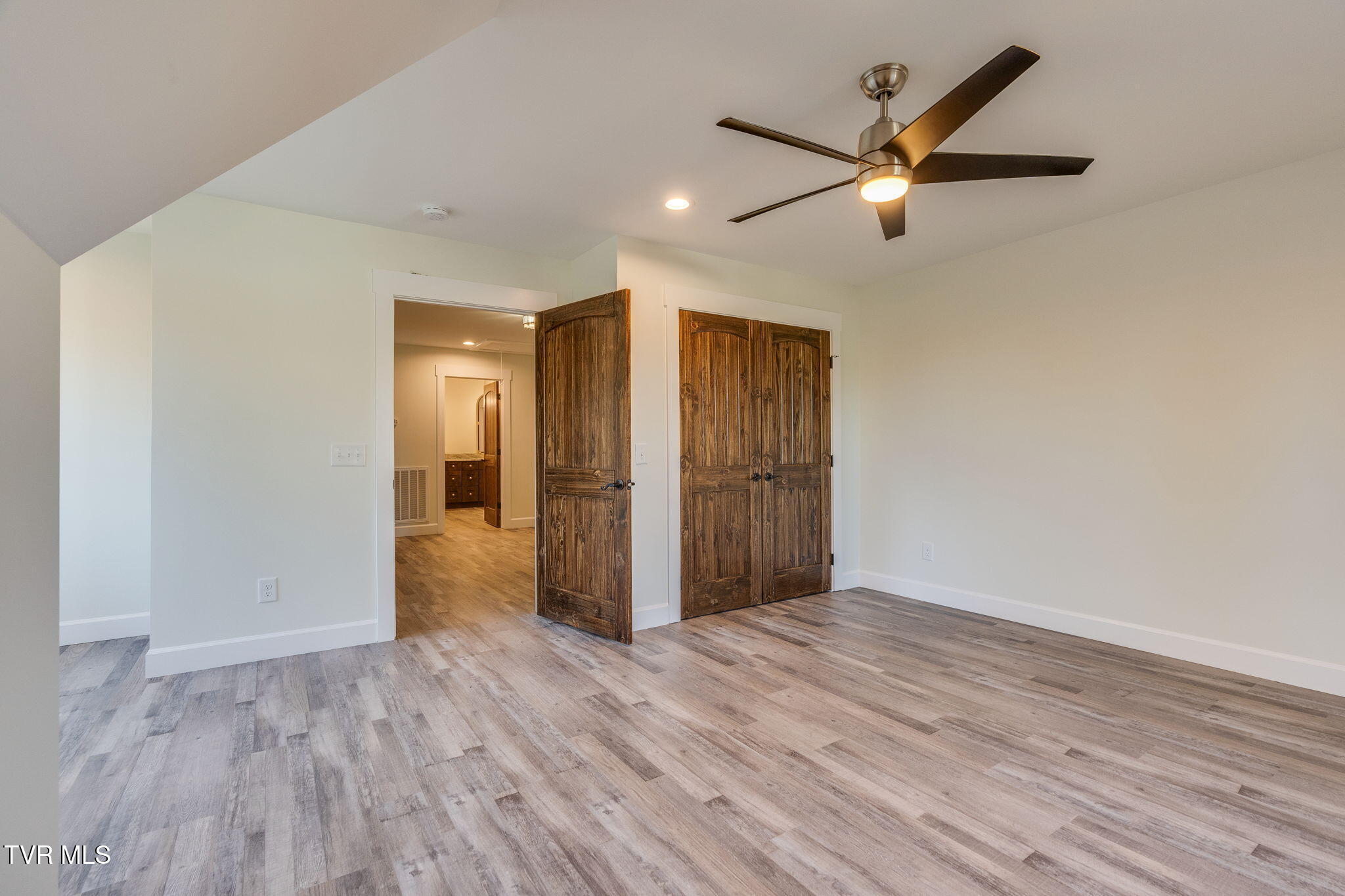 107 Lexington Court Greeneville, TN 37745 - Photo 51 of 76 042