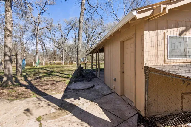 an empty room with closet