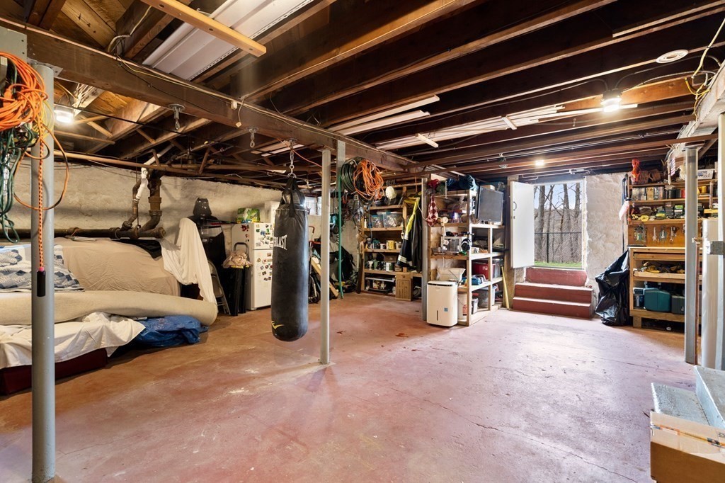 697 Waverly Road North Andover, MA 01845 - Photo 25 of 26 Gallery Image 25