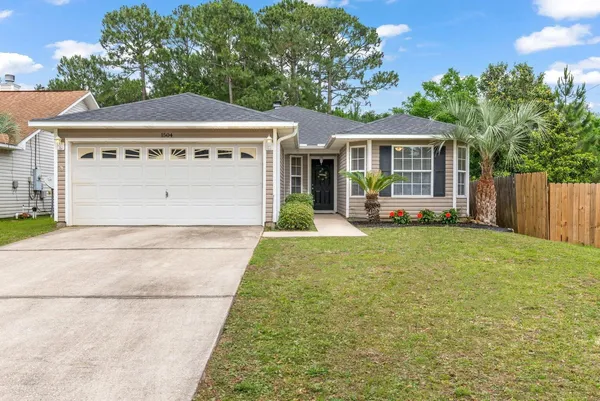 $2,200 | 1504 Oakhill Road, Gulf Breeze, FL 32563