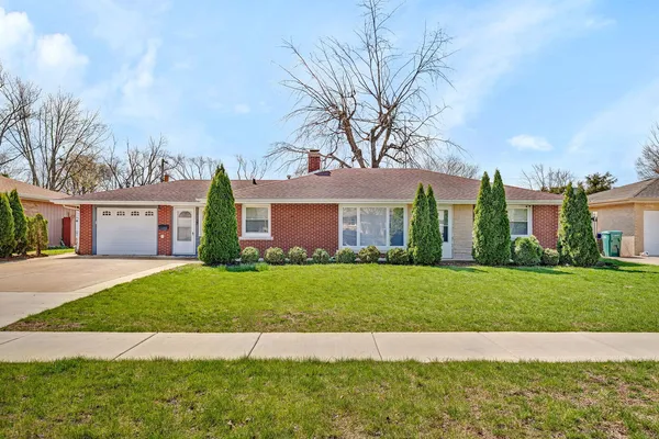 $349,900 | 1616 Mayfield Avenue, Joliet, IL 60435