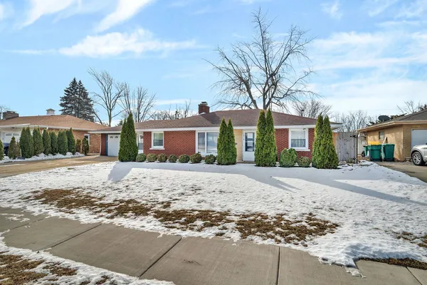 $349,900 | 1616 Mayfield Avenue, Joliet, IL 60435