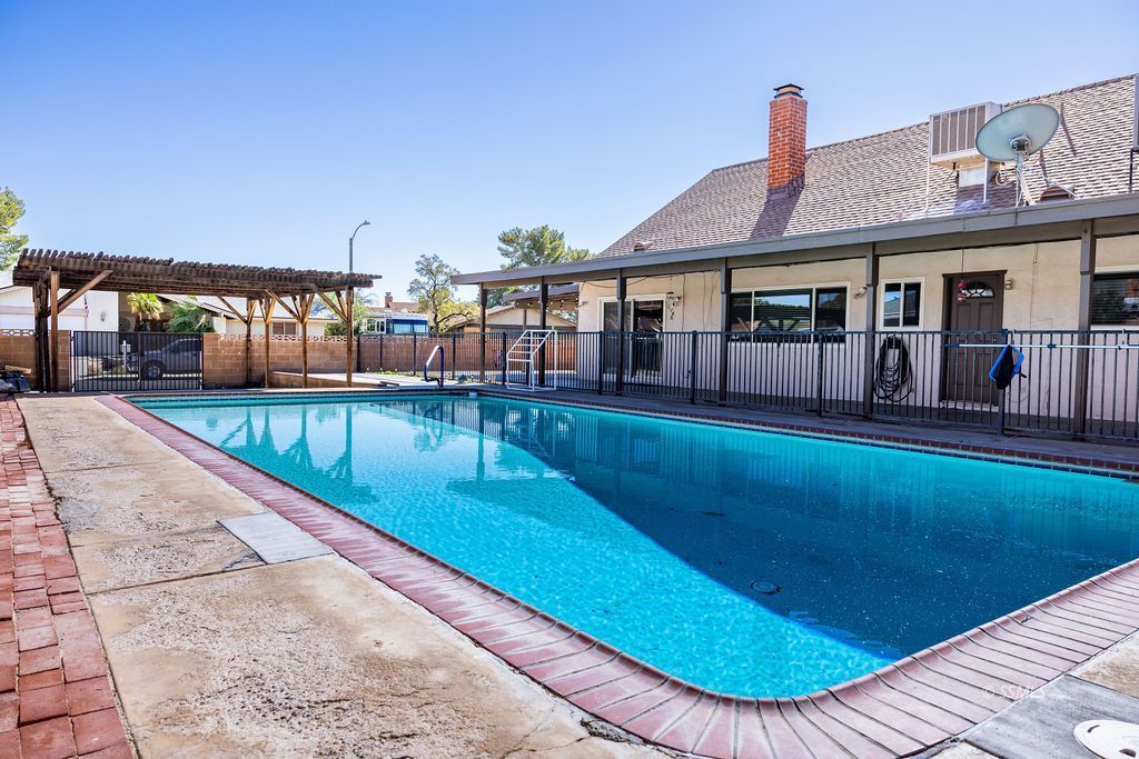 812 Lynn Way Ridgecrest, CA 93555 - Photo 44 of 48