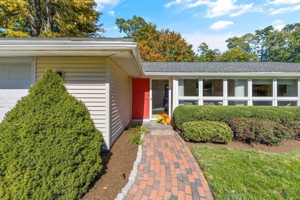 42 Cynthia Road Framingham, MA 01701 - Photo 5 of 31 Gallery Image 5