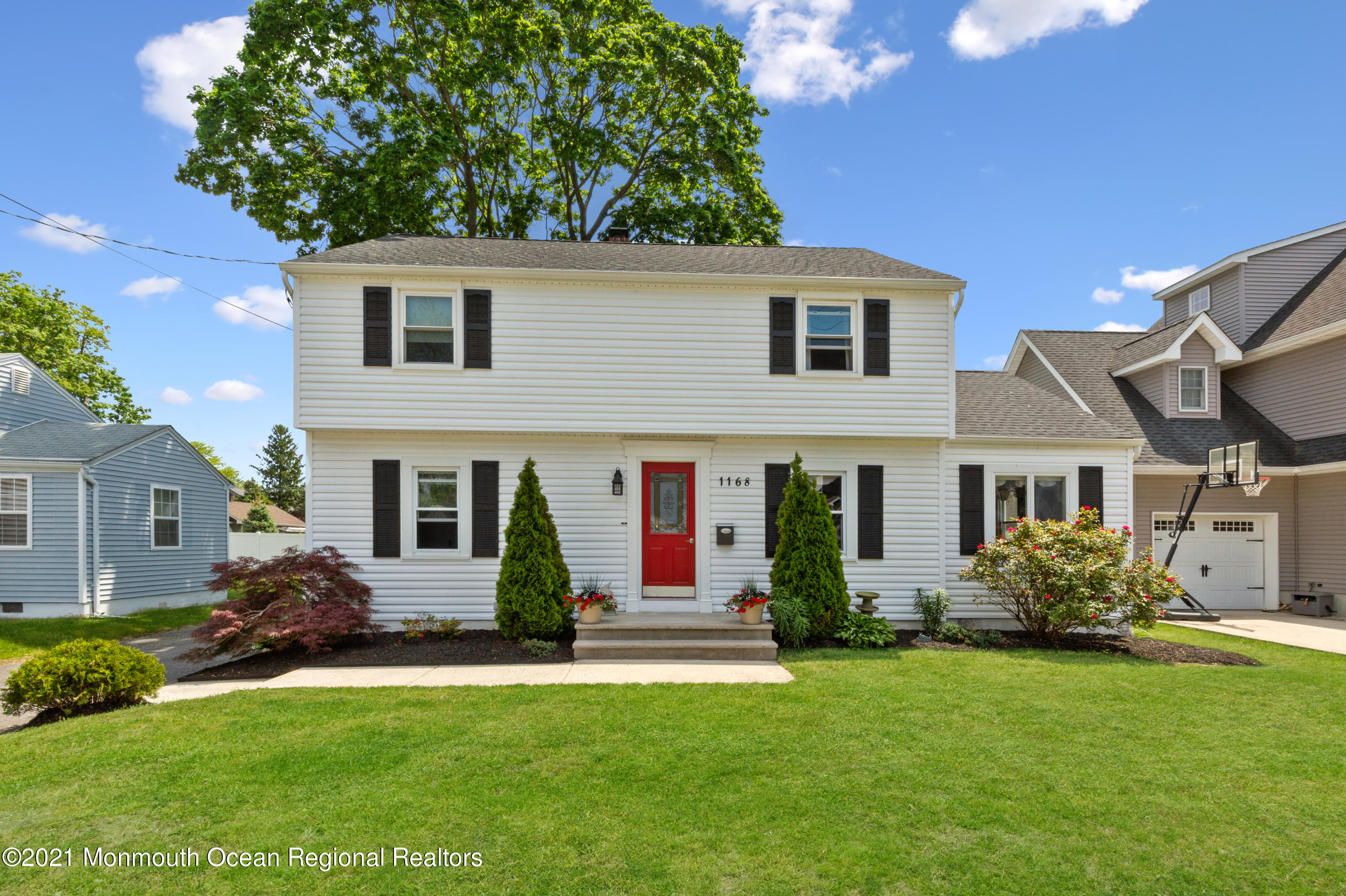 1168 Ridgefield Dr