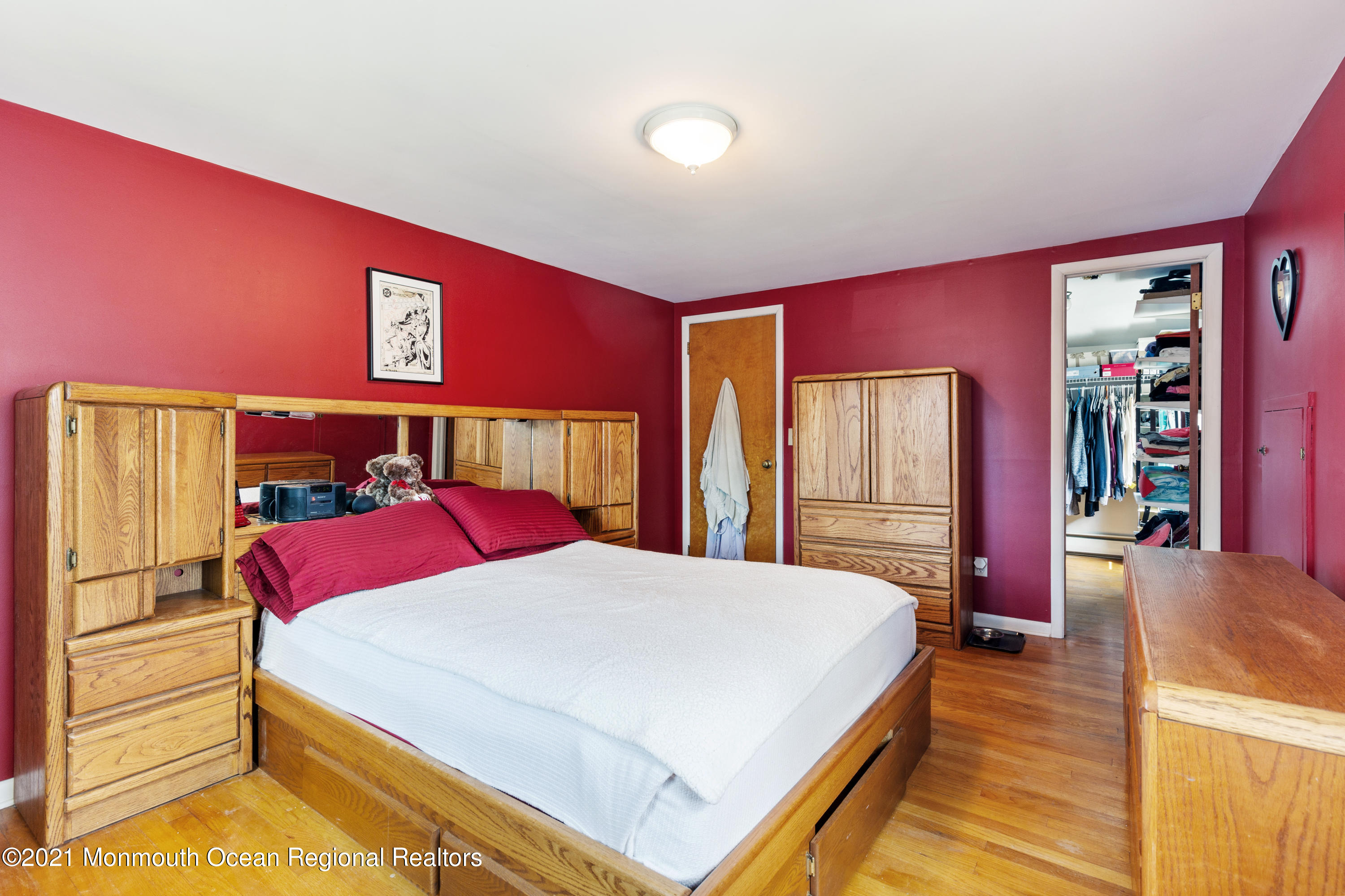 1168 Ridgefield Drive Point Pleasant, NJ 08742 - Photo 15 of 29 1168 Ridgefield Dr - MBR to Closet