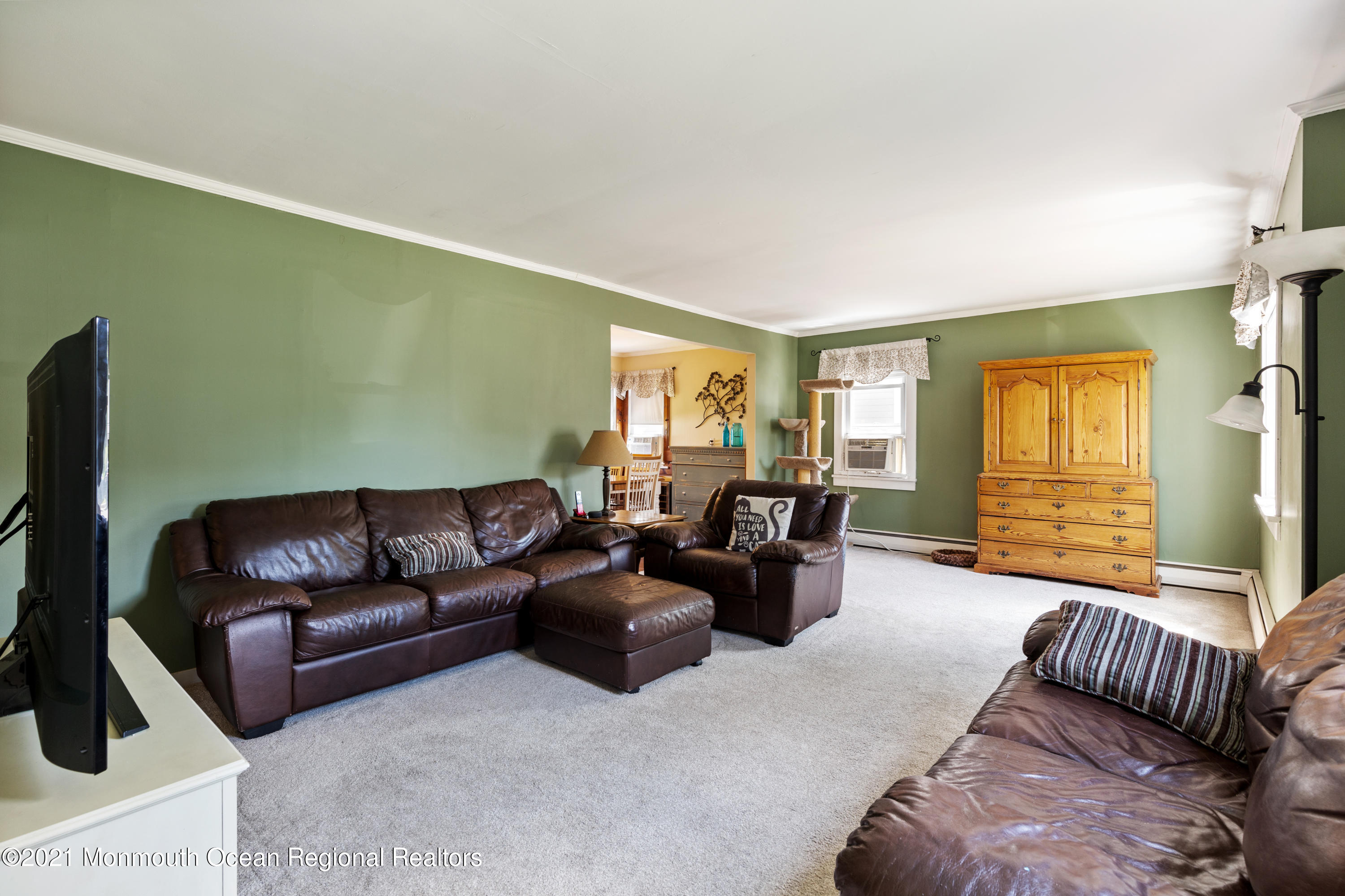 1168 Ridgefield Dr Entry across LR