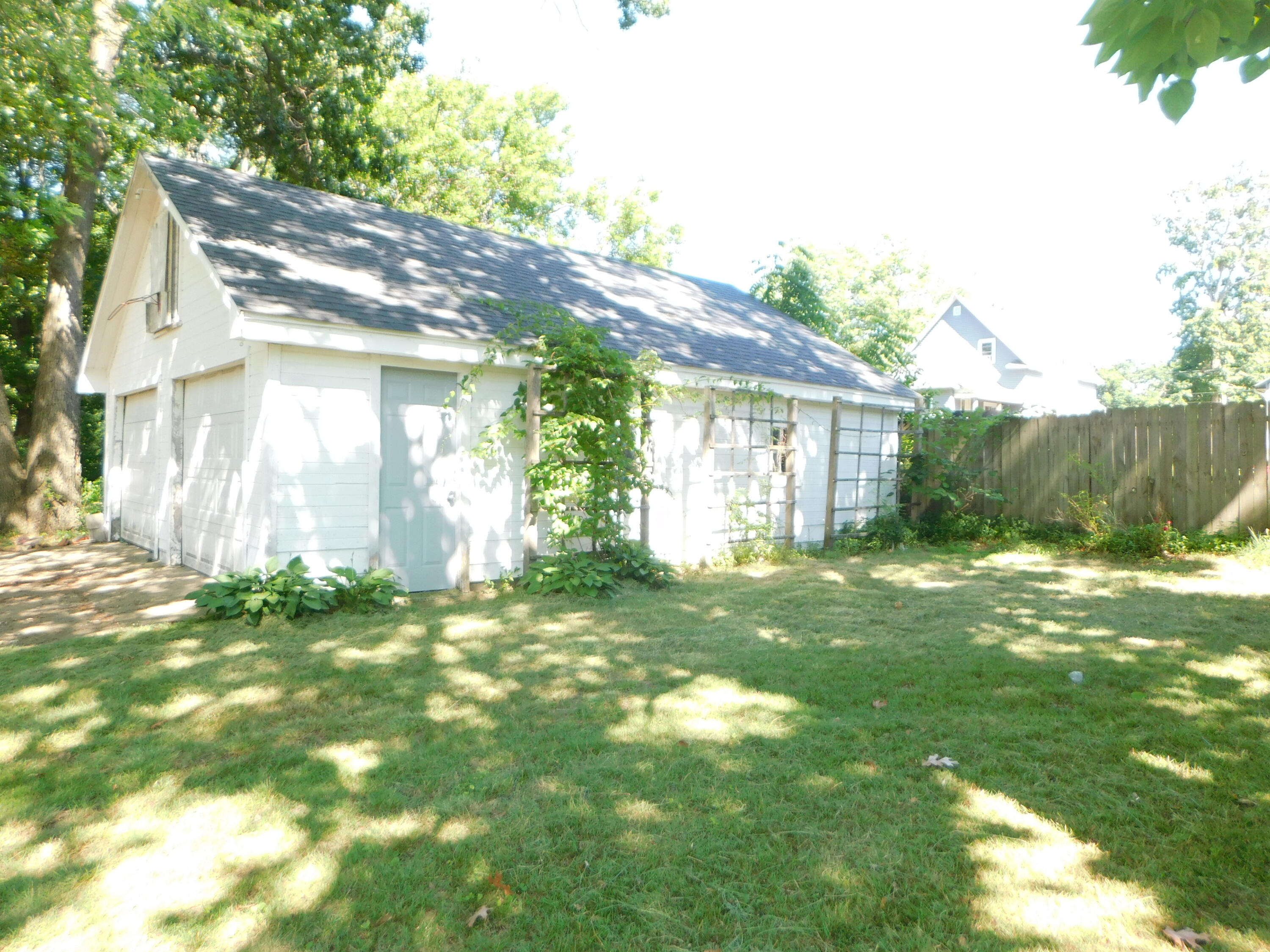 109 Cedar Street Decatur, MI 49045 - Photo 24 of 28 back yard