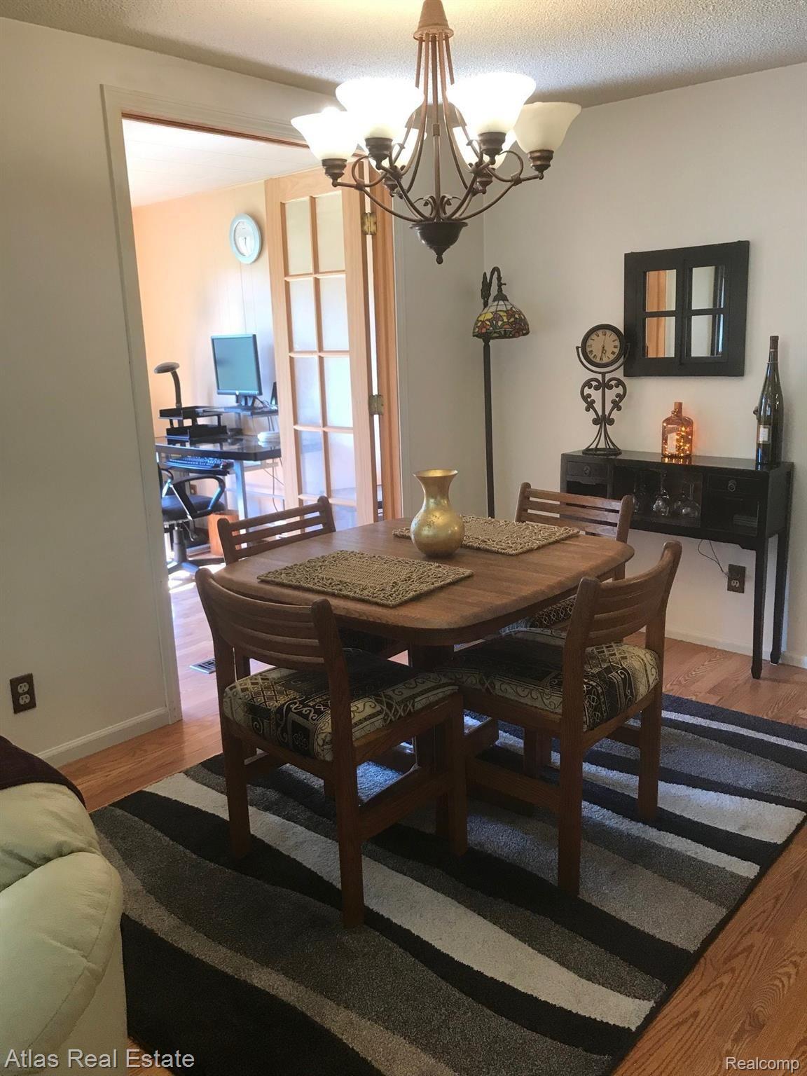 6121 East Potter Road Davison, MI 48423 - Photo 16 of 29 din1.jpg