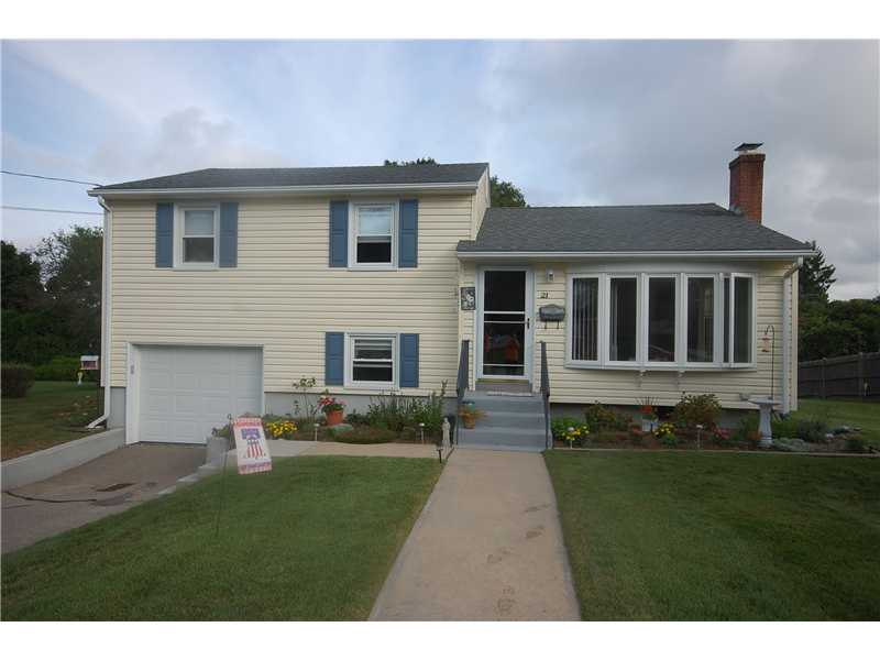 21 Riverdale Road Westerly, RI 02891 - Photo 1 of 17 Exterior Front.