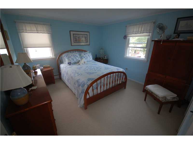 21 Riverdale Road Westerly, RI 02891 - Photo 10 of 17 Master Bedroom.