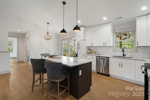 $489,900 | 738 Jupiter Road, Weaverville, NC 28787