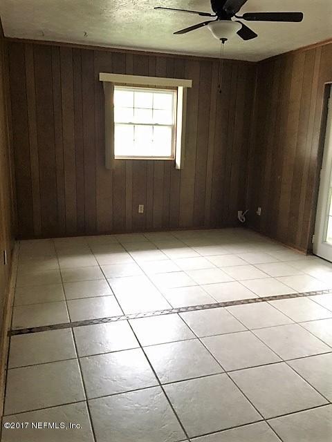 7867 Old Kings Road South Jacksonville, FL 32217 - Photo 3 of 14 Living Area in Kitchen
