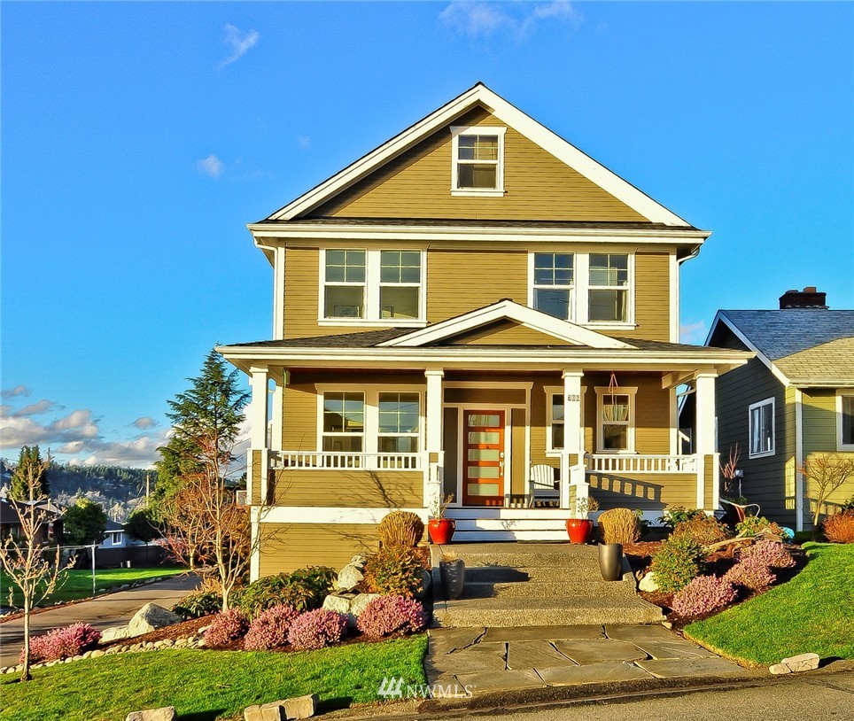 706 North 30th Street Renton, WA 98056 - Photo 2 of 25