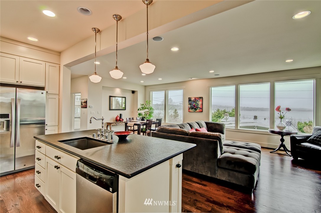 706 North 30th Street Renton, WA 98056 - Photo 12 of 25