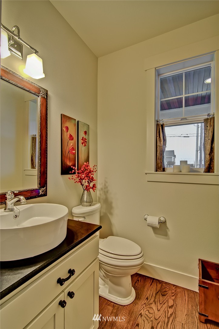 706 North 30th Street Renton, WA 98056 - Photo 13 of 25