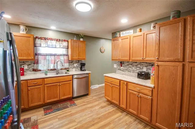 $240,000 | 109 Hawbrook Place, Jerseyville, IL 62052