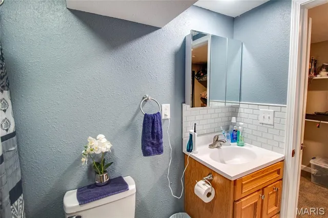 $240,000 | 109 Hawbrook Place, Jerseyville, IL 62052