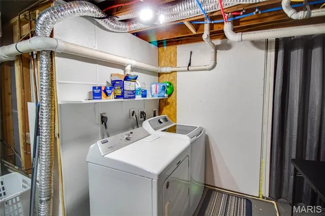 $240,000 | 109 Hawbrook Place, Jerseyville, IL 62052