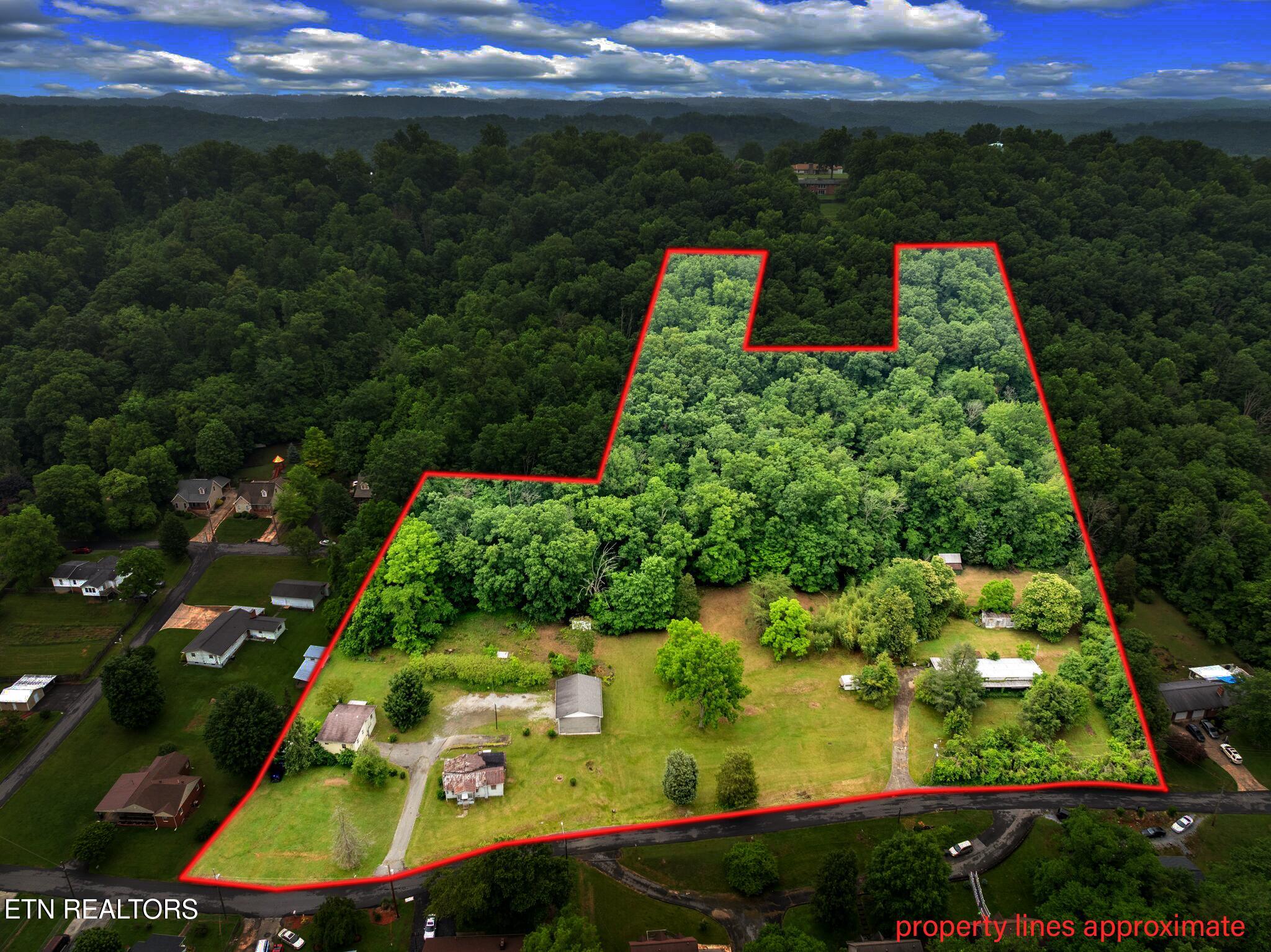 1684 Ridgeway Drive Kingsport, TN 37664 - Photo 2 of 23 Property Lines on Drone Shot