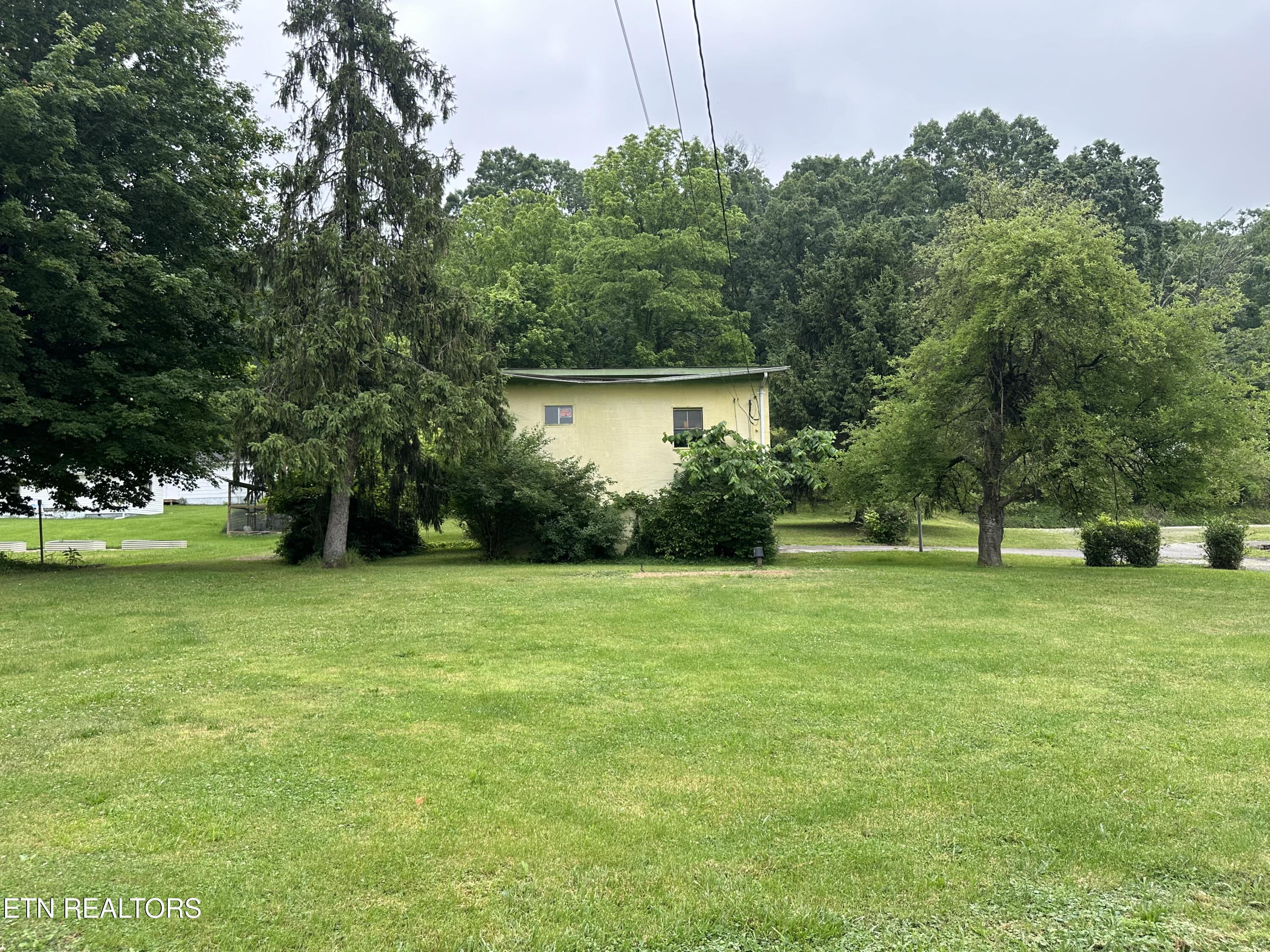 1684 Ridgeway Drive Kingsport, TN 37664 - Photo 22 of 23 1688 Ridgeway