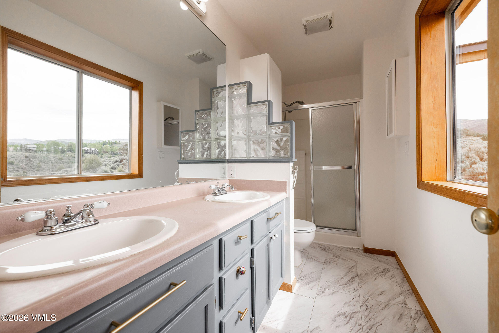 274 Beard Creek Road, Unit H4 Edwards, CO 81632 - Photo 29 of 41 2605_morningstar_th_4H_interior_primary_