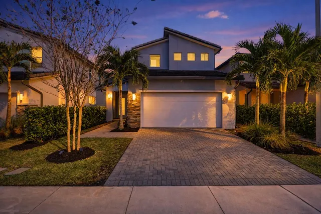 $865,000 | 1595 Verawood Lane, Delray Beach, FL 33445