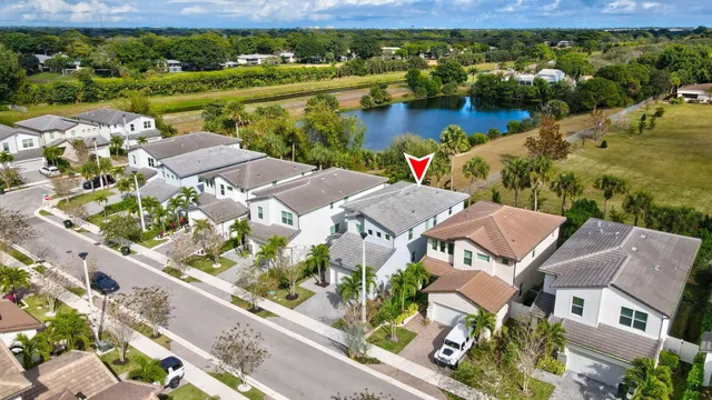 $865,000 | 1595 Verawood Lane, Delray Beach, FL 33445