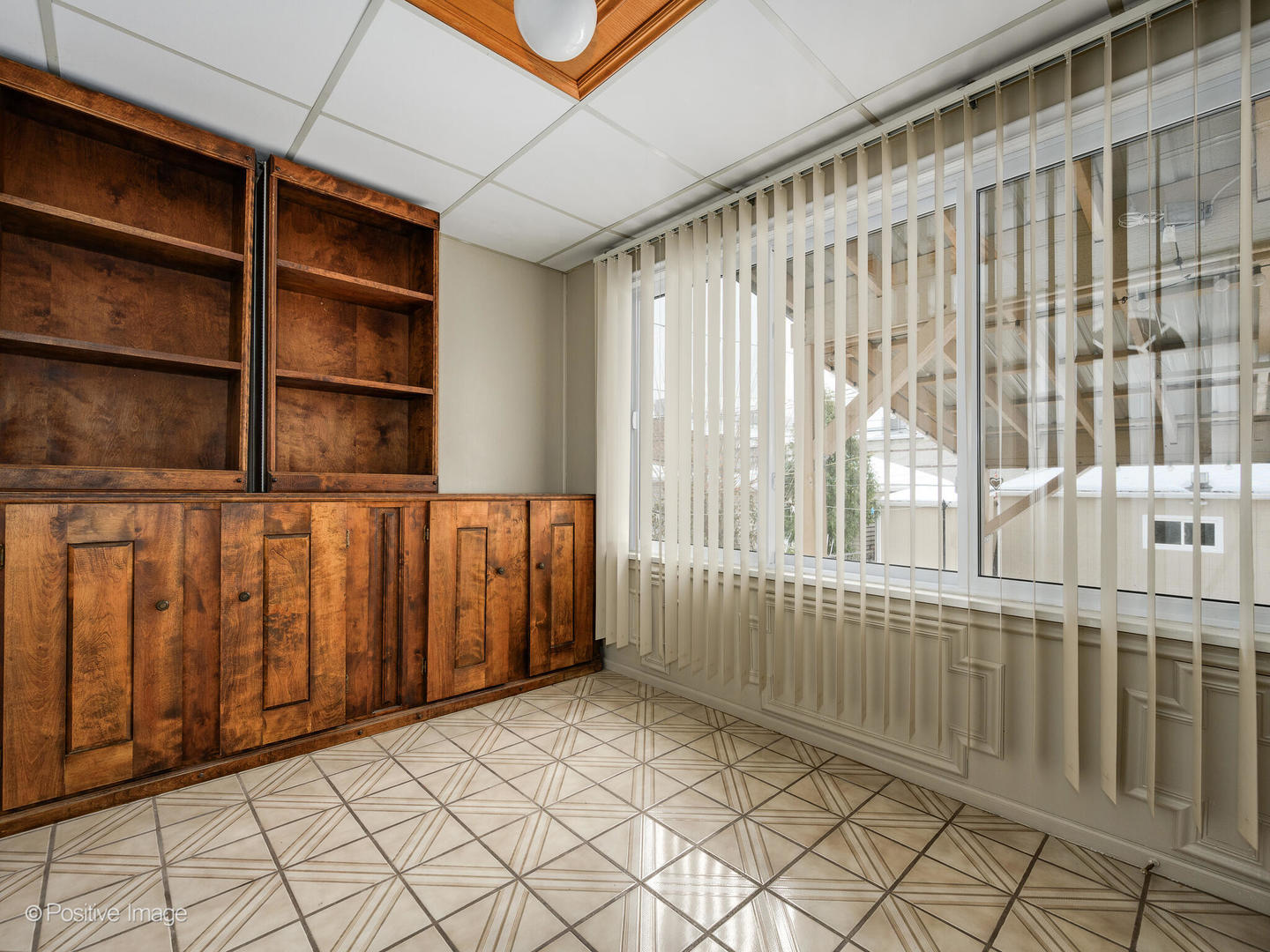 6057 West Melrose Street Chicago, IL 60634 - Photo 15 of 32 a view of an empty room