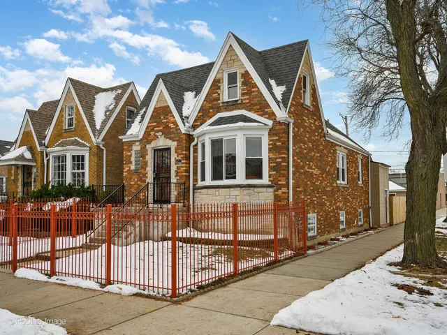 $499,900 | 6057 West Melrose Street, Chicago, IL 60634