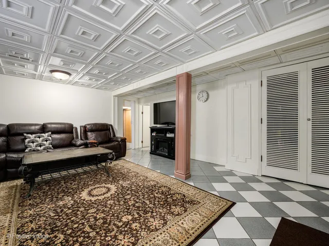 $499,900 | 6057 West Melrose Street, Chicago, IL 60634