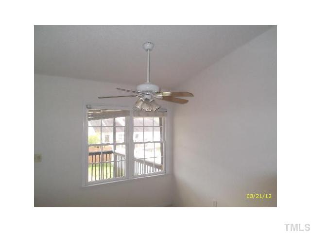 602 Quest Ridge Drive Fuquay-Varina, NC 27526 - Photo 4 of 8