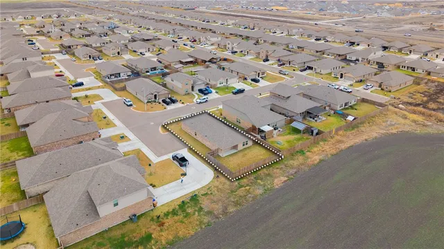 $329,900 | 1342 Alexandra Pk Lane, Corpus Christi, TX 78415