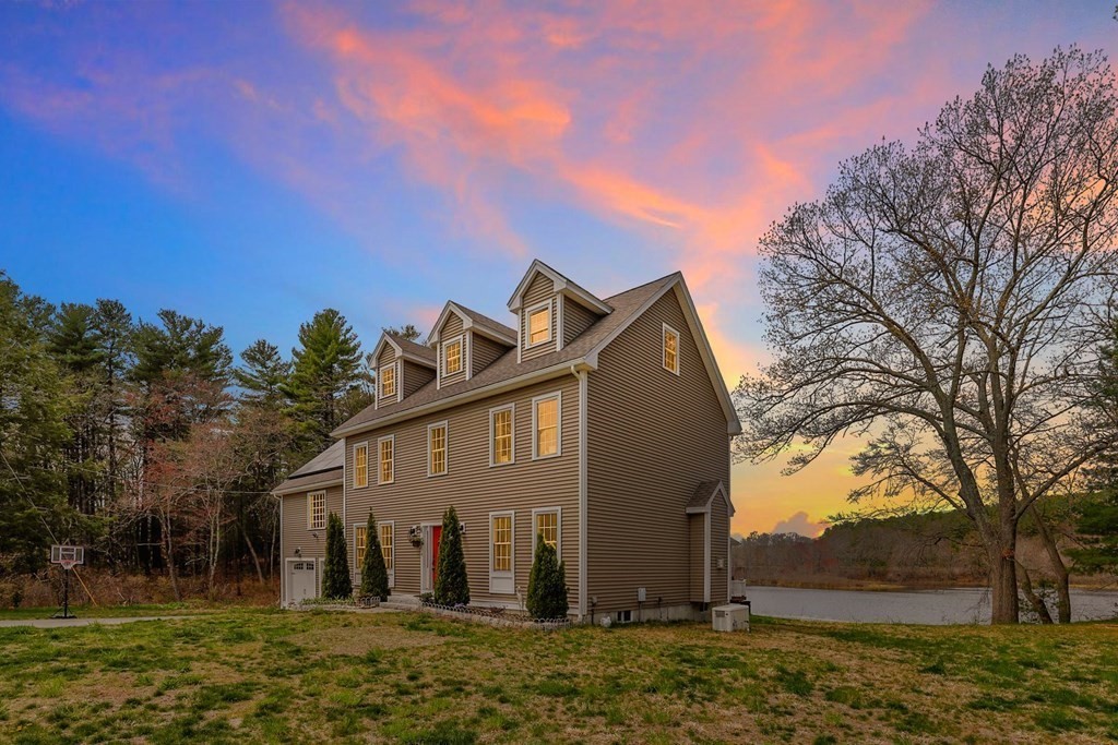 11 R Lowell Junction Road Andover, MA 01810 - Photo 3 of 40 Gallery Image 3