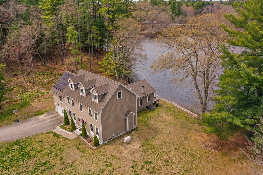 11 R Lowell Junction Road Andover, MA 01810 - Photo 4 of 40 Gallery Image 4