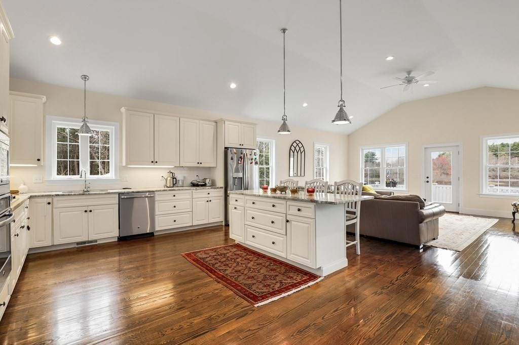 11 R Lowell Junction Road Andover, MA 01810 - Photo 6 of 40 Gallery Image 6