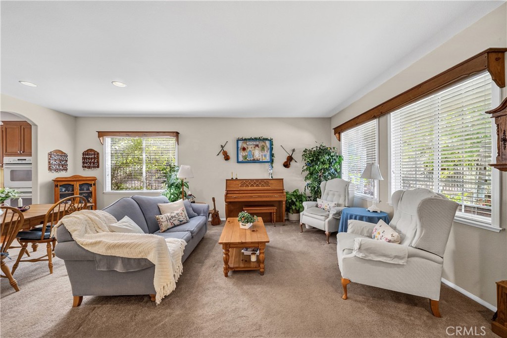 22262 Trinity Place Saugus, CA 91390 - Photo 16 of 76