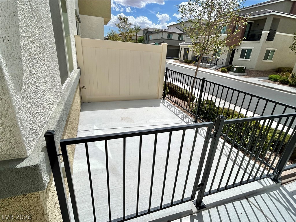 12186 Azure Gate Road, Unit 1 Las Vegas, NV 89183 - Photo 5 of 32 Come hang out on your porch
